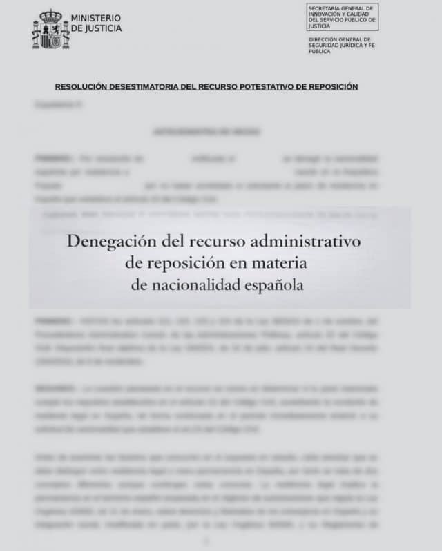 Escaneo de la resolución del Ministerio de Justicia de España en un expediente de nacionalidad: desestimación del recurso potestativo de reposición, denegación del recurso administrativo, caso práctico