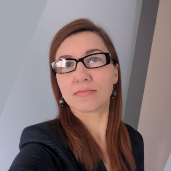 Anna Radionova, Gestor Administrativo colegiada n.º 2376